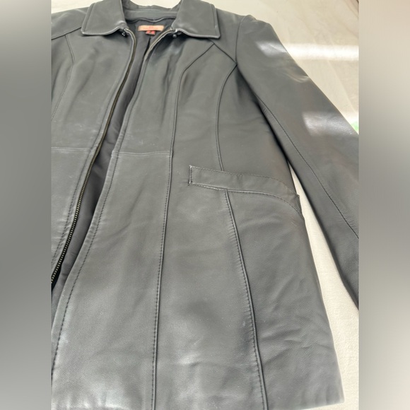 Danier Vintage Womens Leather Jacket. Size small. With removable inner & collar - Picture 6 of 8
